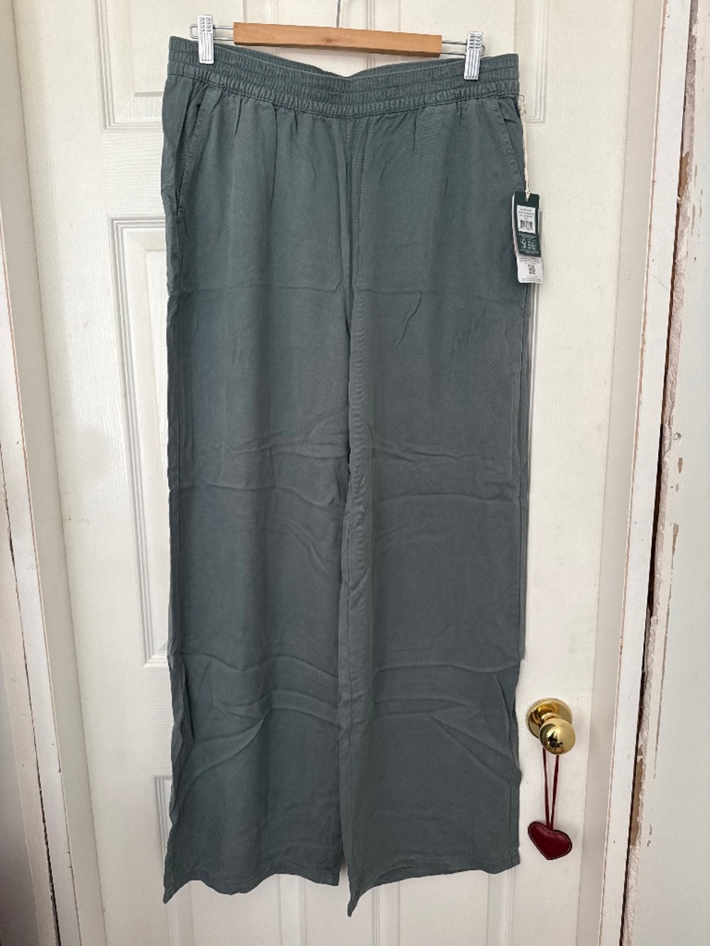 Tentree Women's Wide Leg Tencel Pant - GREEN (not black) - NWT